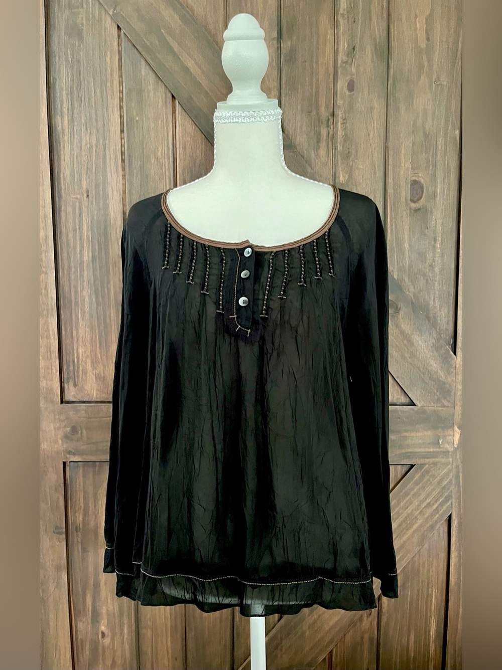 J. Jill Black Crinkle Peasant Blouse Medium Boho Rayon Long Sleeve Flowy Top